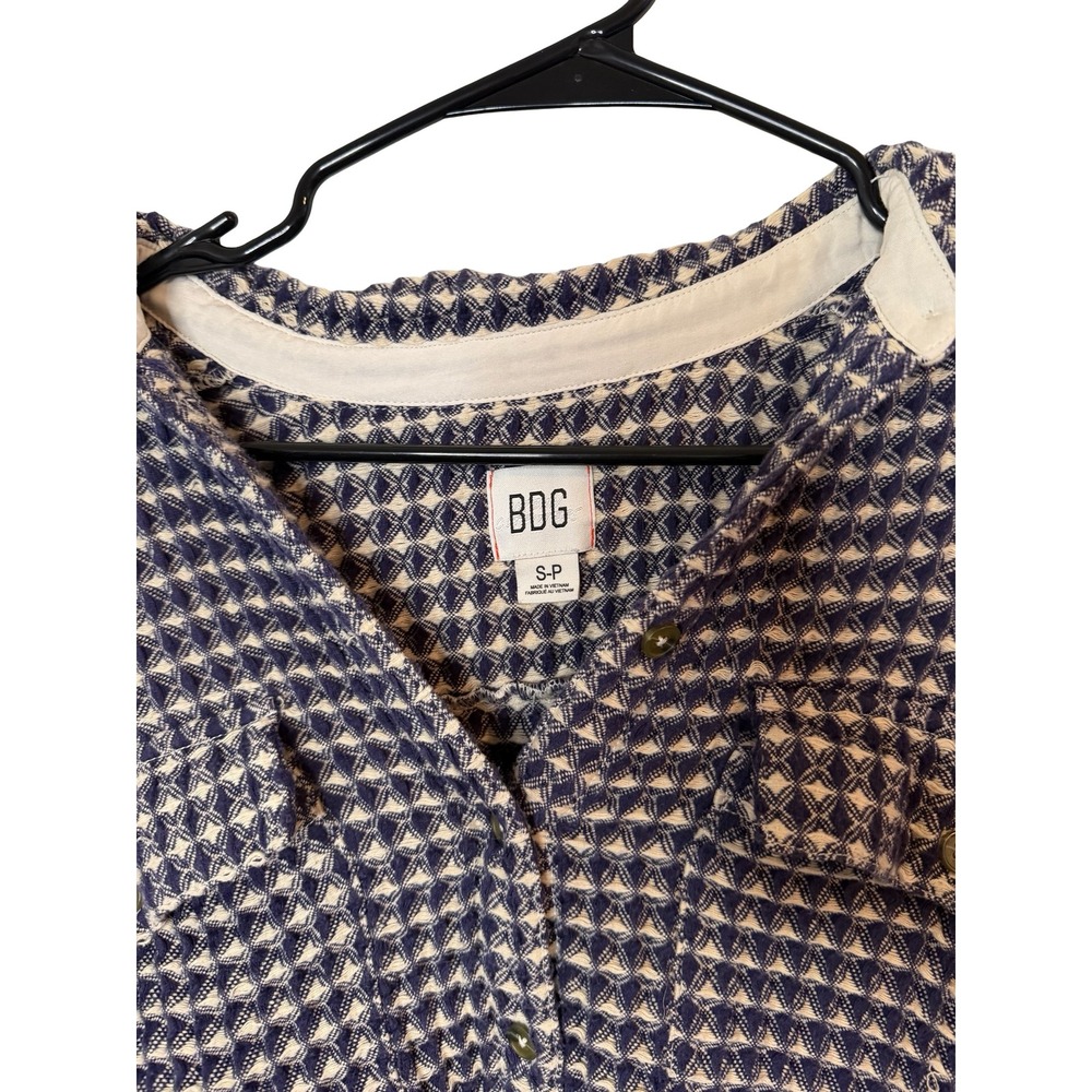 BDG Urban Outfitters Navy Blue Diamond Pattern Button Down Shirt Shacket Small - Picture 2 of 3